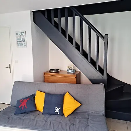 Holiday home Maison Au Calme *